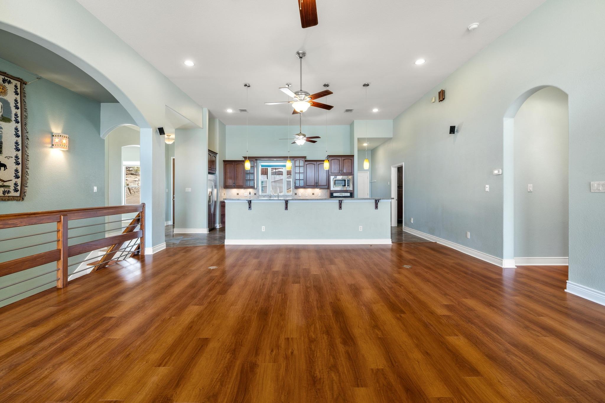 10322 W Darleen DR