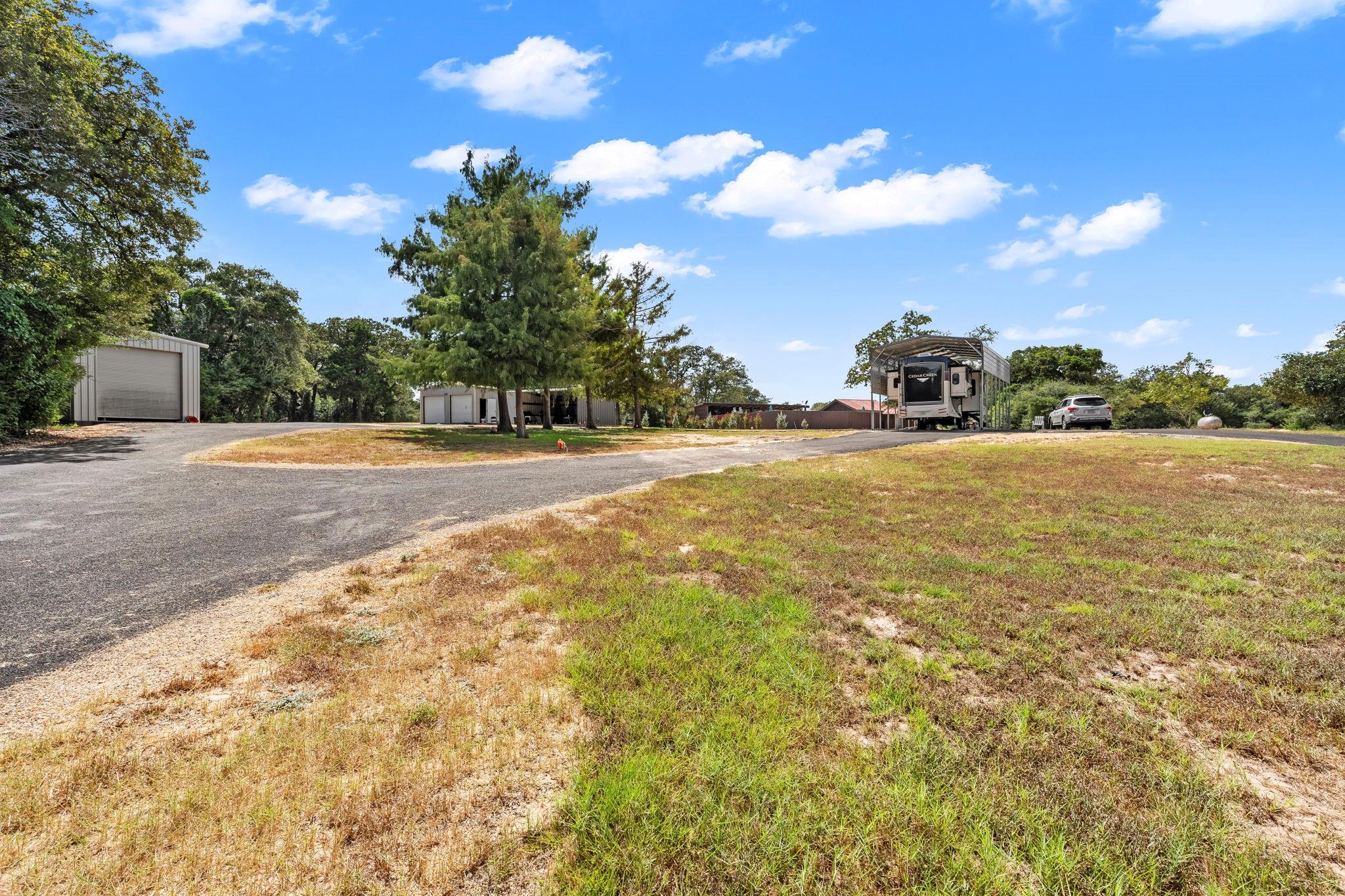 206 22 Hills RD