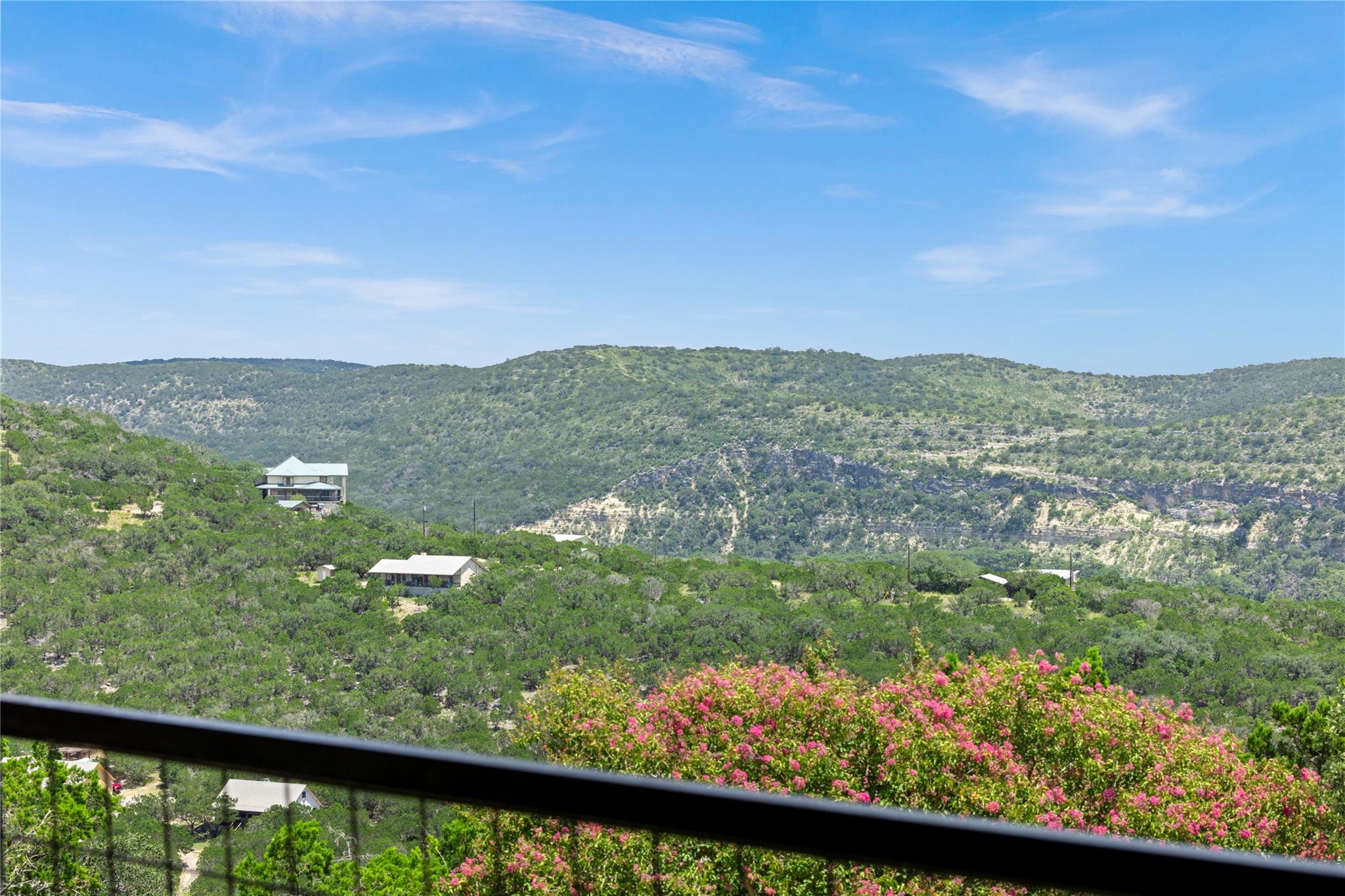360 Bluebonnet RD