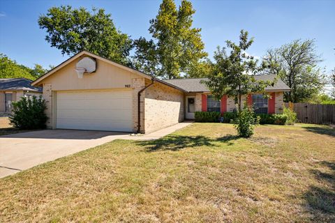 903 Rolling Green CIR Round Rock TX 78664