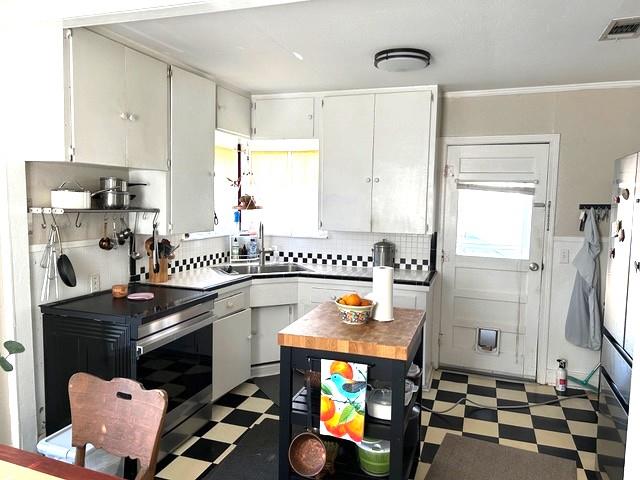 900 W PRAIRIE LEA ST