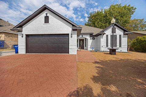 Photo of 10901 Parkfield DR, Austin, TX 78758 (MLS # 8449743)