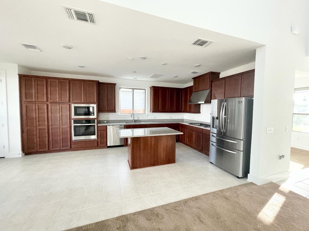 Austin, Texas 78744, United States, 4 Bedrooms Bedrooms, ,4 BathroomsBathrooms,Residential,Active,253054