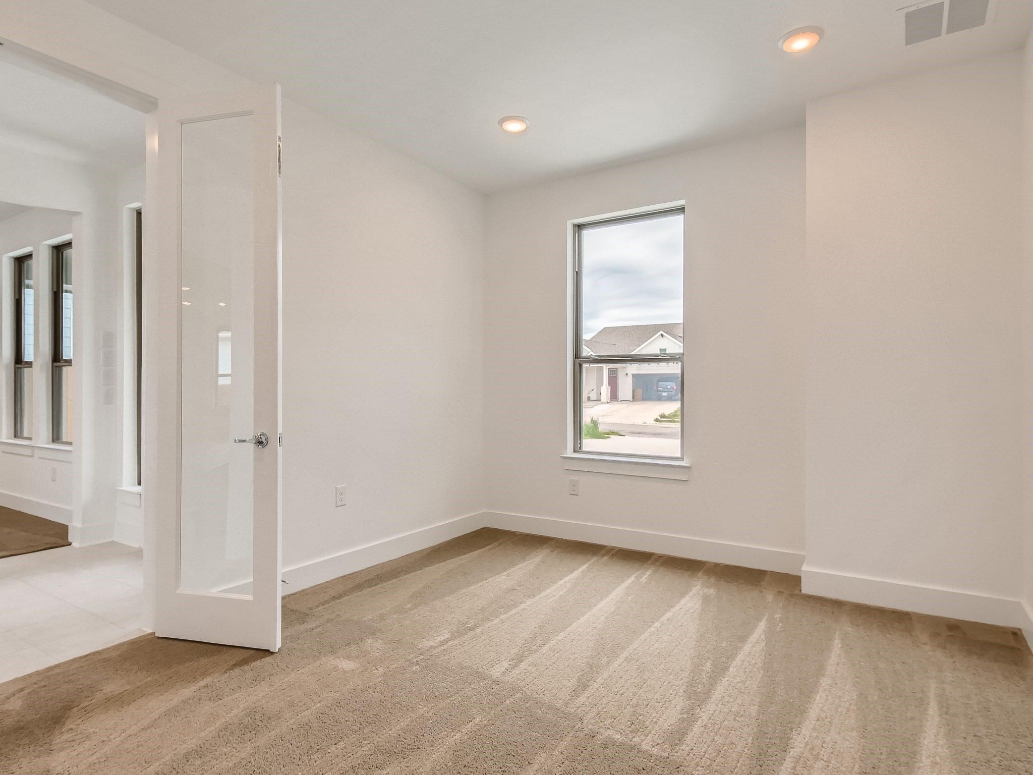 Austin, Texas 78744, United States, 4 Bedrooms Bedrooms, ,4 BathroomsBathrooms,Residential,Active,253054