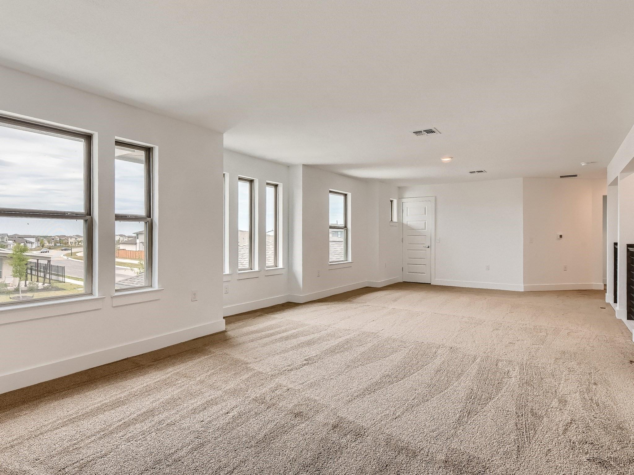 Austin, Texas 78744, United States, 4 Bedrooms Bedrooms, ,4 BathroomsBathrooms,Residential,Active,253054