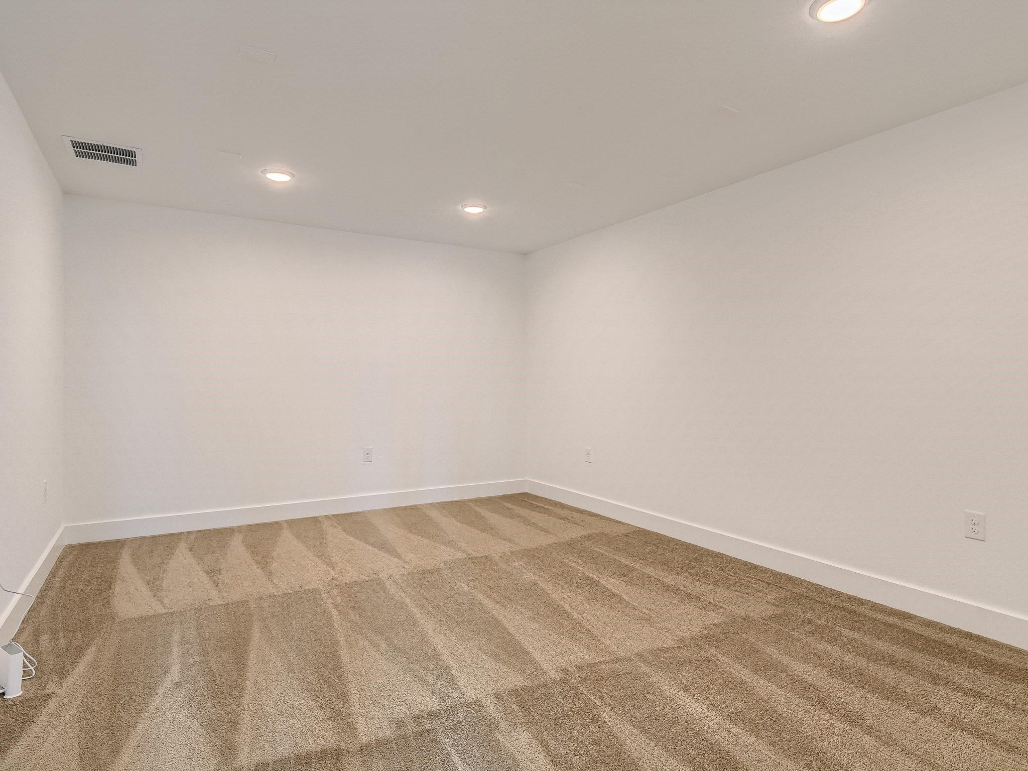 Austin, Texas 78744, United States, 4 Bedrooms Bedrooms, ,4 BathroomsBathrooms,Residential,Active,253054