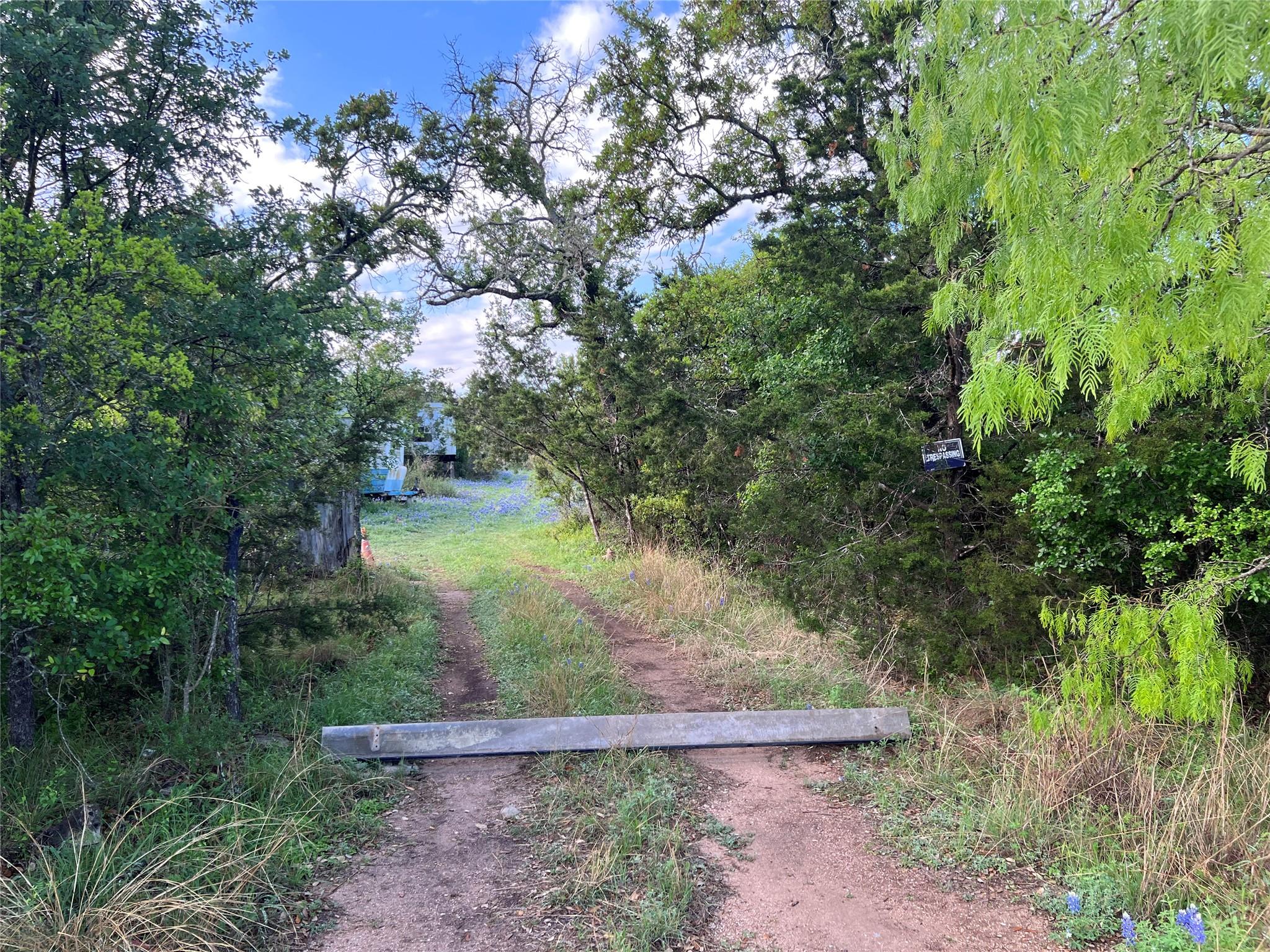 220 Rocky RD