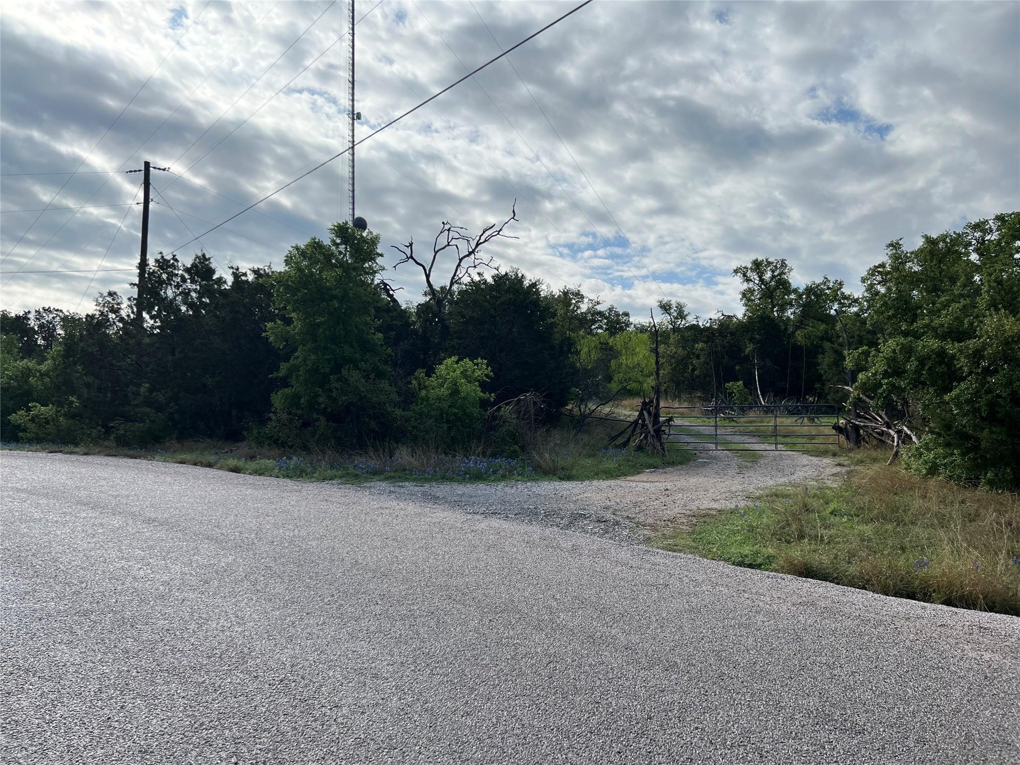 220 Rocky RD