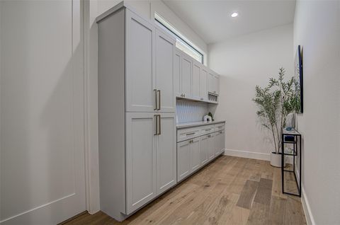 Tiny photo for 19543 Lakehurst LOOP, Spicewood, TX 78669 (MLS # 4825642)