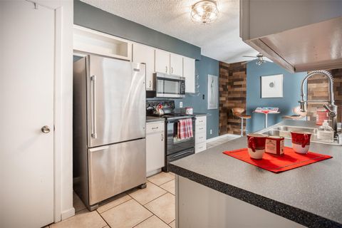 Photo of 1720 Timber Ridge DR, Austin, TX 78741 (MLS # 9194814)