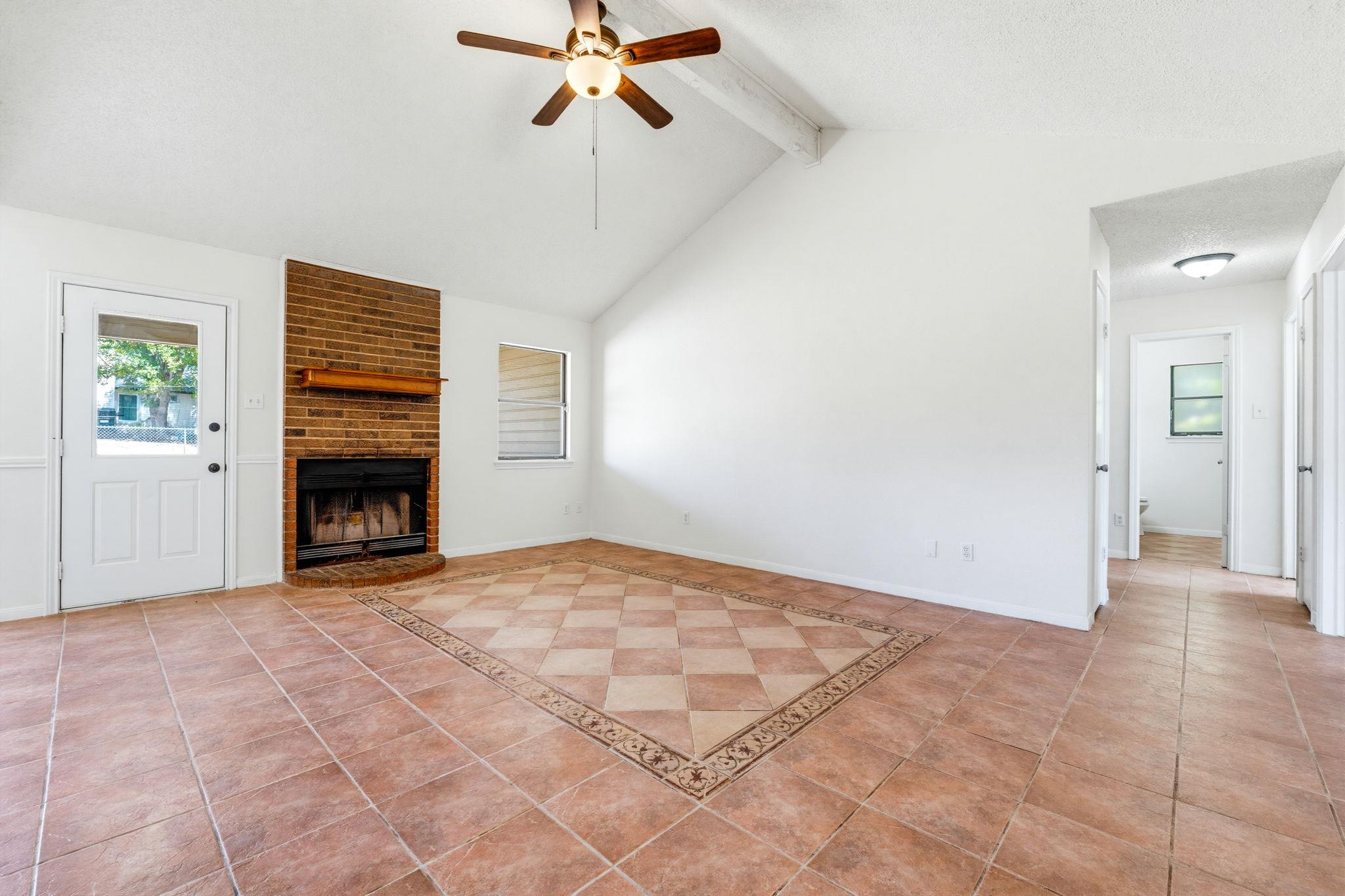 117 E Blancas DR