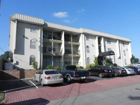 Photo of 910 Duncan LN #49, Austin, TX 78705 (MLS # 1866615) Photo of 910 Duncan LN #49, Austin, TX 78705 (MLS # 1866615)