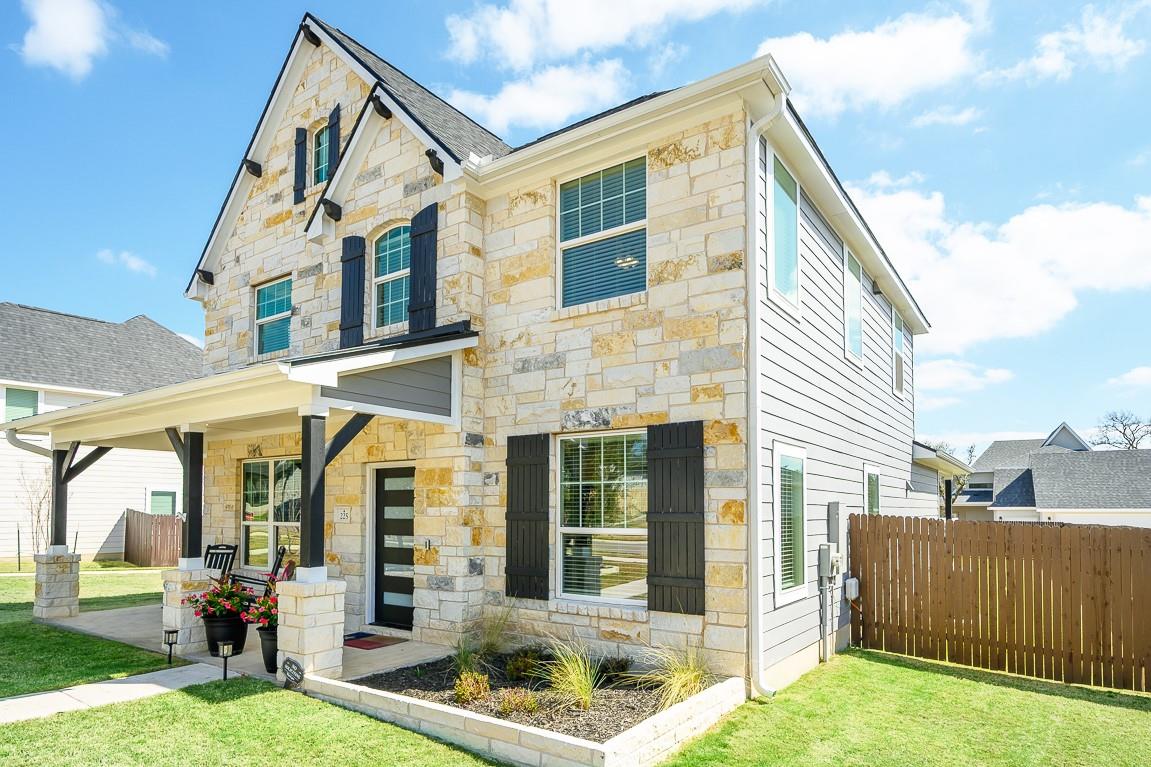 225 Villars DR