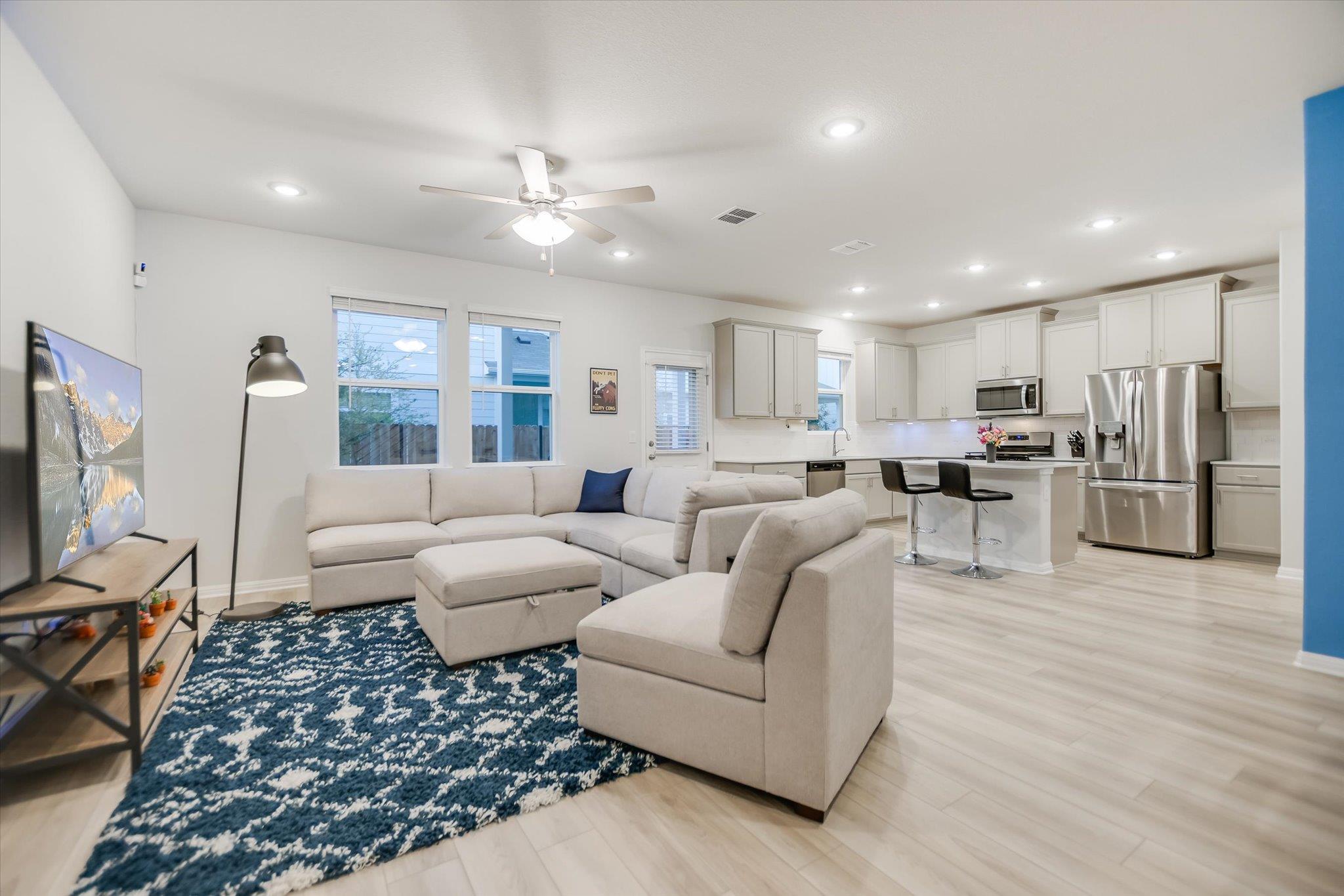 Austin, Texas 78748, United States, 3 Bedrooms Bedrooms, ,3 BathroomsBathrooms,Residential,Active,103373