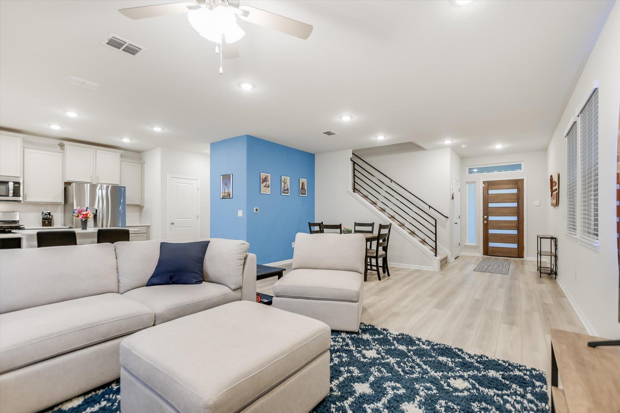 Austin, Texas 78748, United States, 3 Bedrooms Bedrooms, ,3 BathroomsBathrooms,Residential,Active,103373