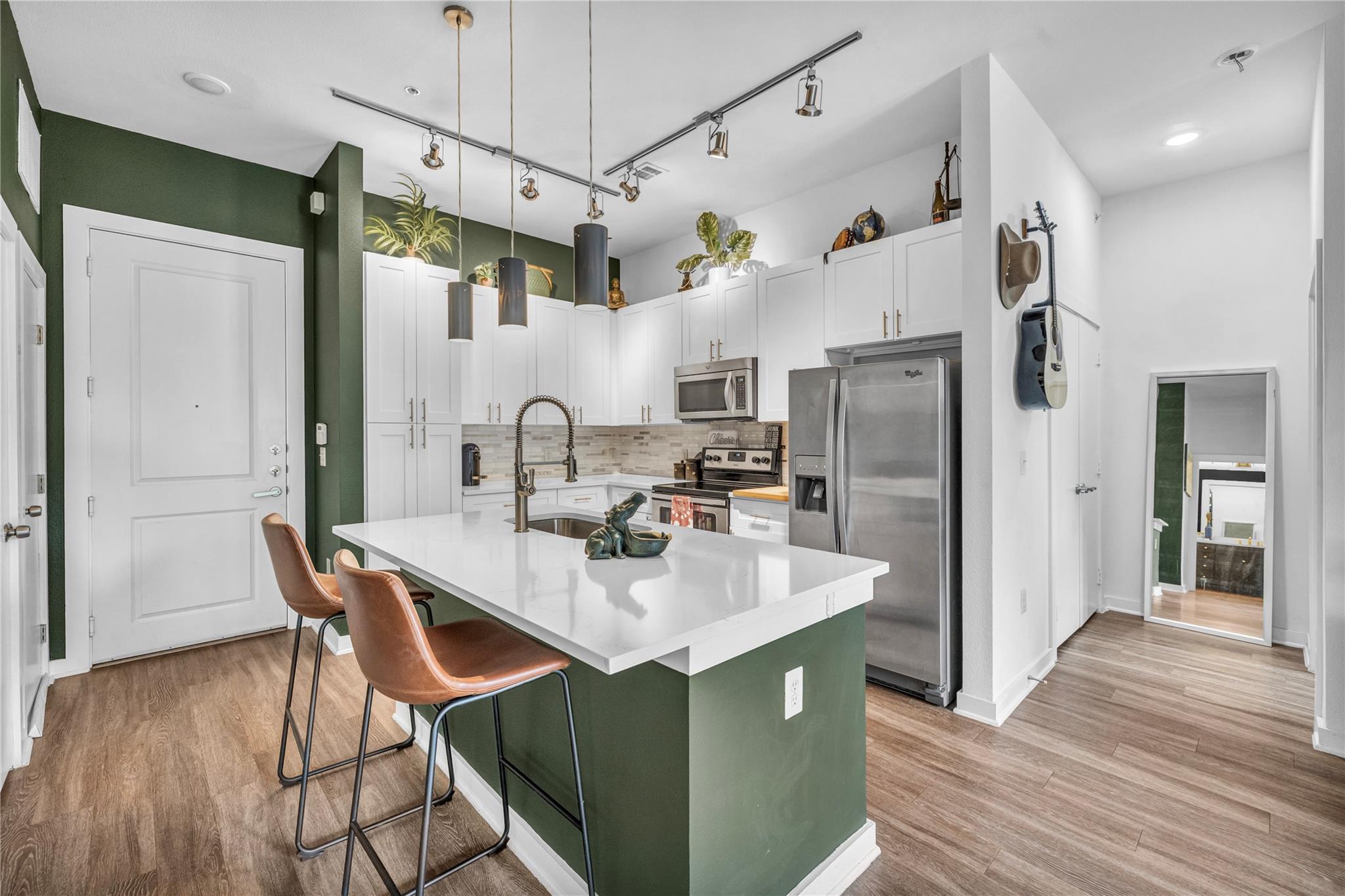 1900 Barton Springs RD 1036