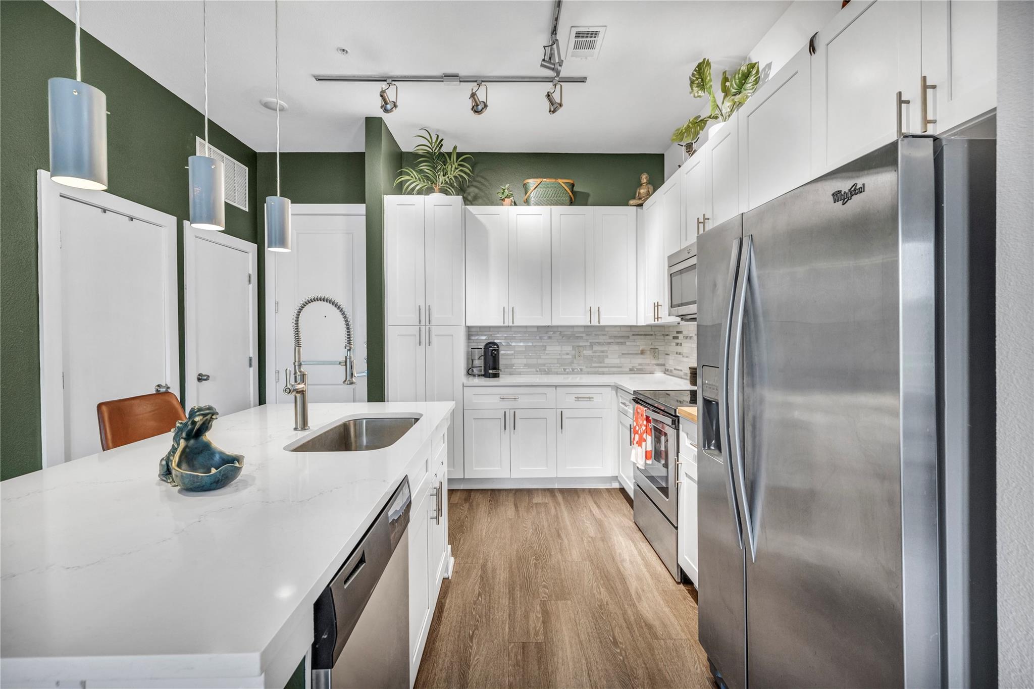 1900 Barton Springs RD 1036