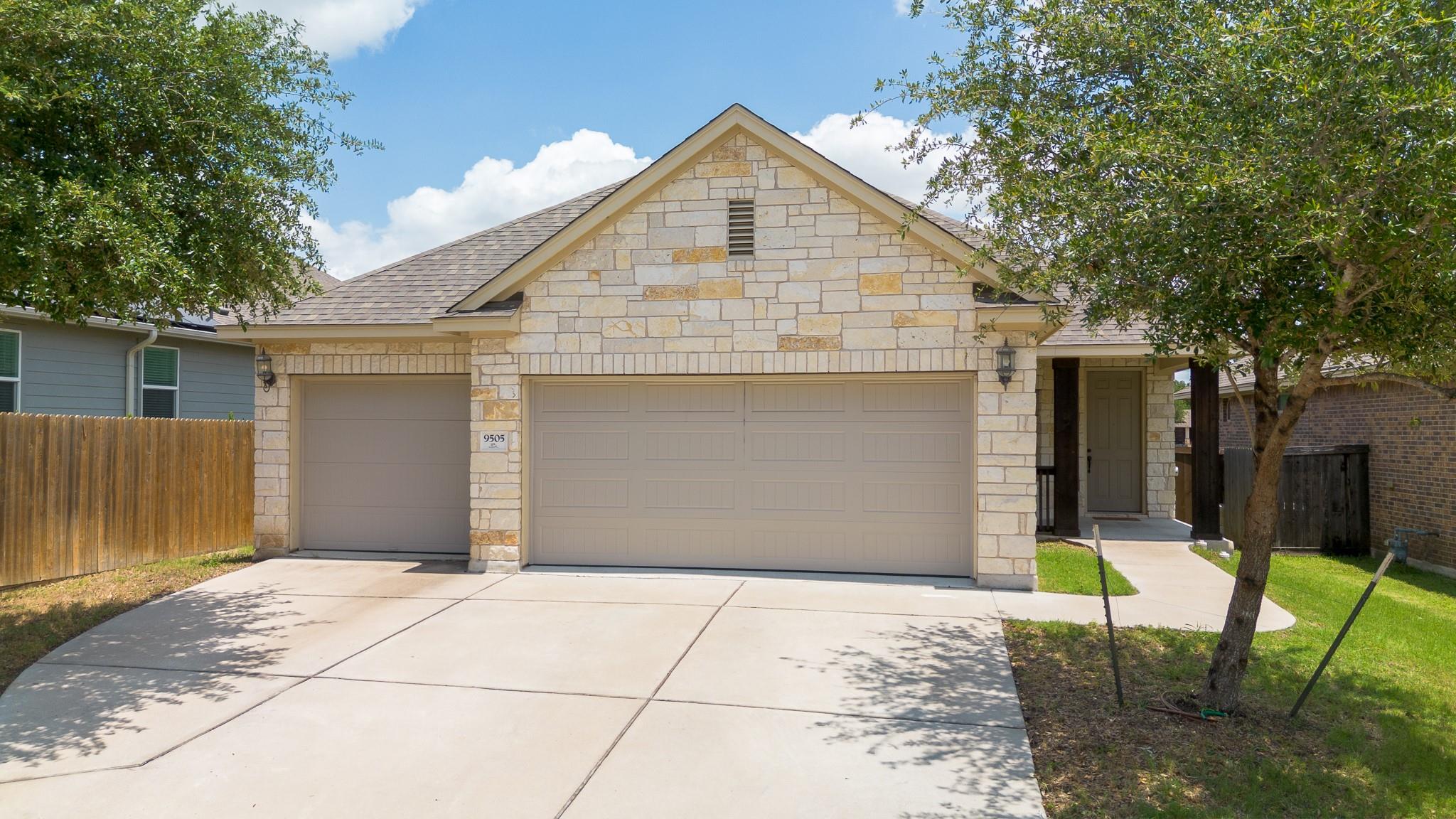9505 Alex LN