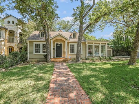 Photo of 1804 Polo RD, Austin, TX 78703 (MLS # 9488109)