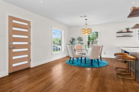 Tiny photo for 4406 Airport BLVD, Austin, TX 78722 (MLS # 8681270)