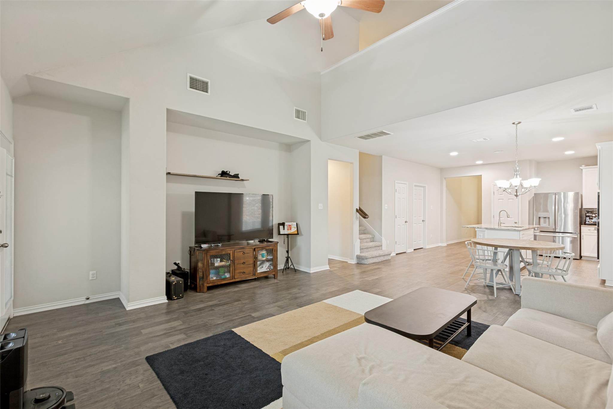 508 Peregrine WAY