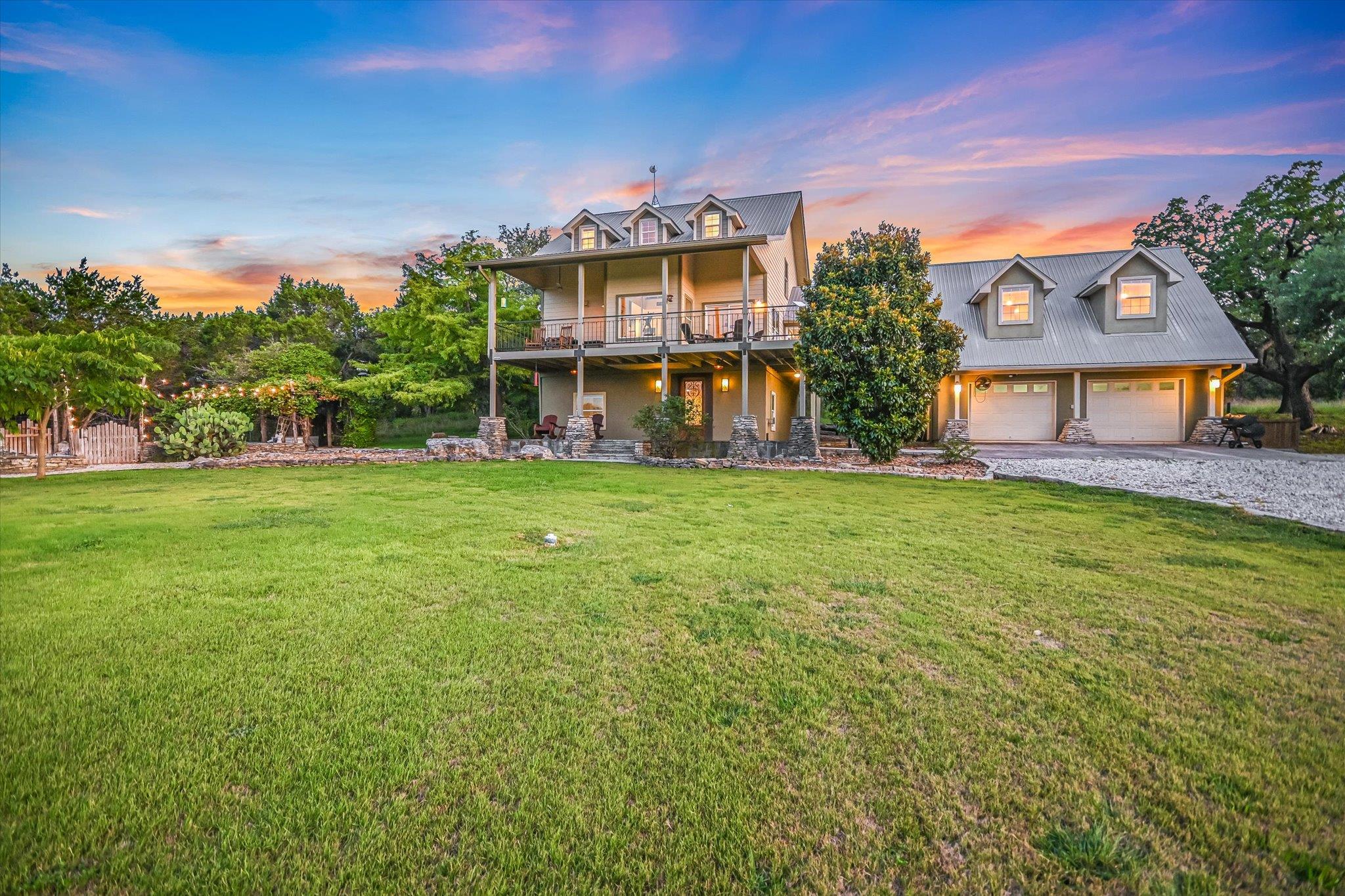 250 HIDDEN OAKS RD