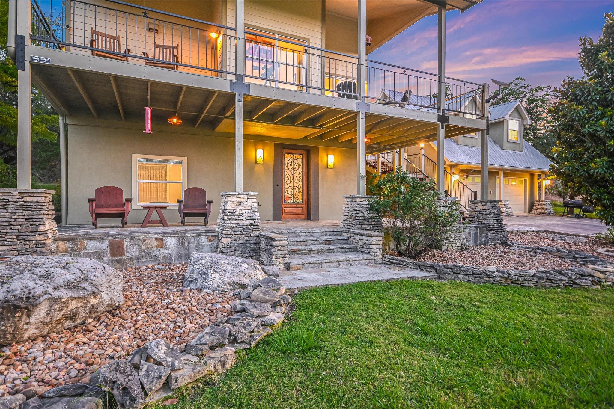 250 HIDDEN OAKS RD
