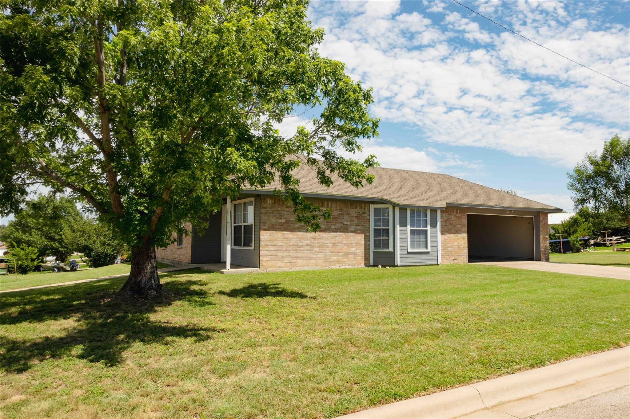 113 Burkett DR
