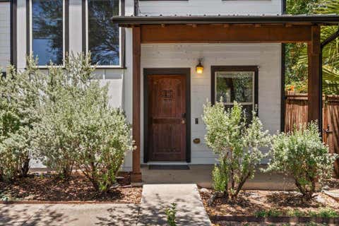 Photo of 3304 E 5th ST #B, Austin, TX 78702 (MLS # 6006975)