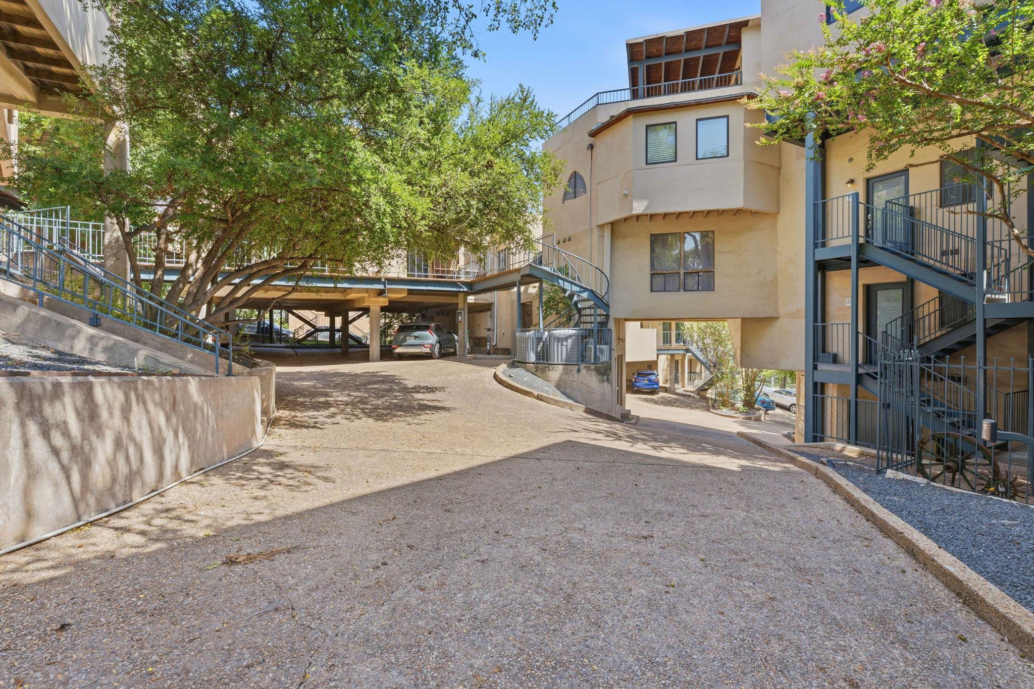 1106 W 6th ST 206