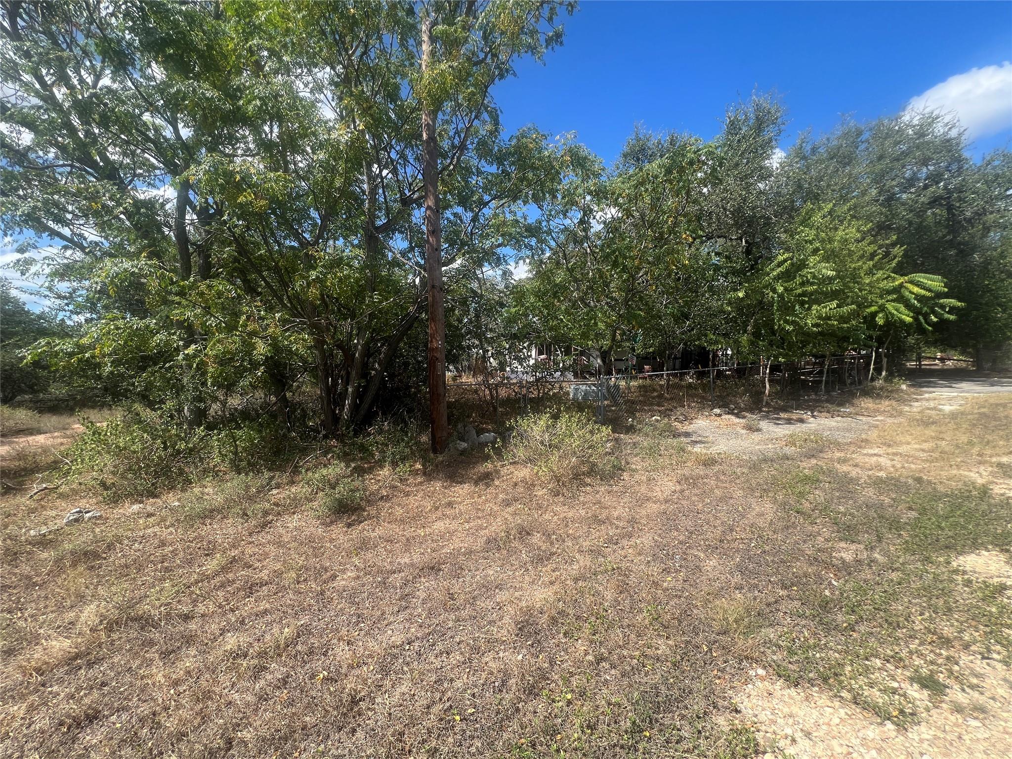 542 Flintstone DR