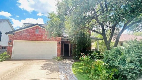 Photo of 4605 Ramies RUN, Austin, TX 78749 (MLS # 7553918)