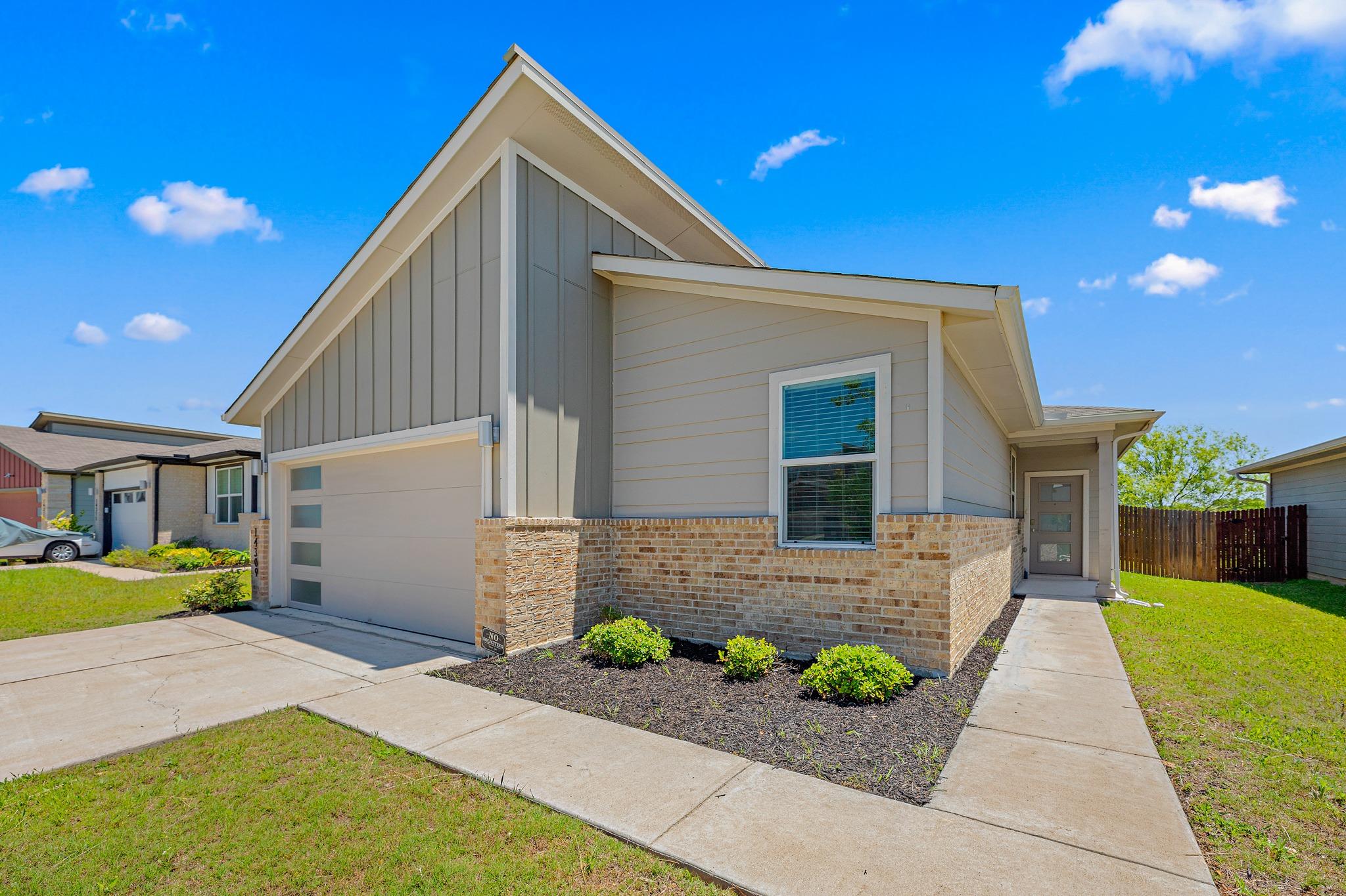 14309 Macquarie DR