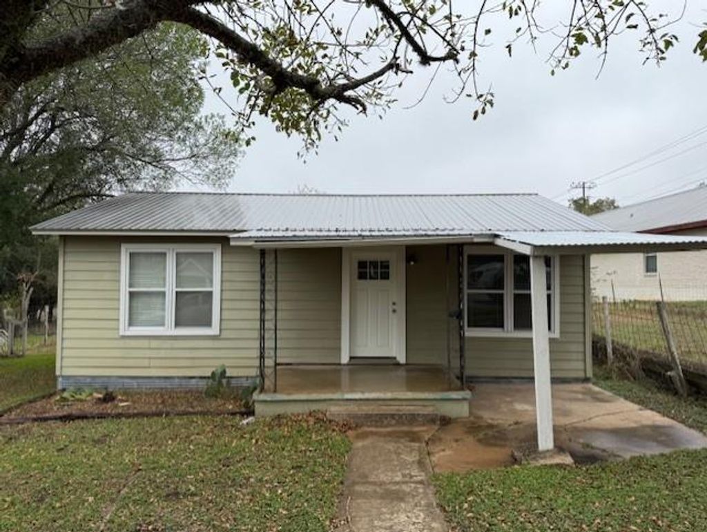Photo of 1202 Clyde ST, San Marcos, TX 78666 (MLS # 9540884)