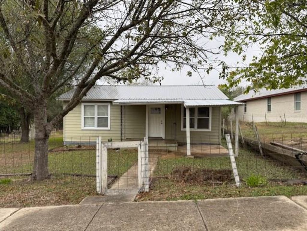 Photo of 1202 Clyde ST, San Marcos, TX 78666 (MLS # 9540884)