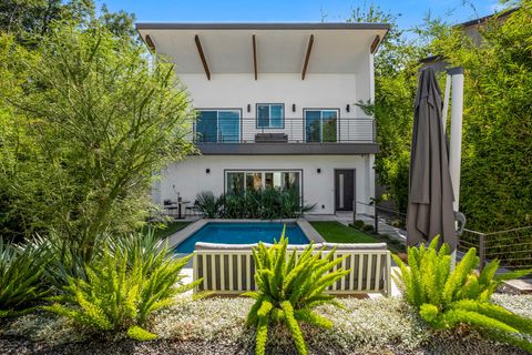 2705 Lyons RD Austin TX 78702