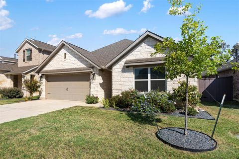208 Golden Gate LN Kyle TX 78640