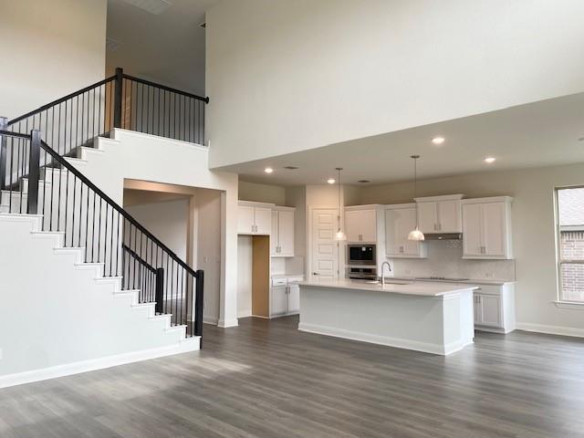 1612 Scenic Heights LN