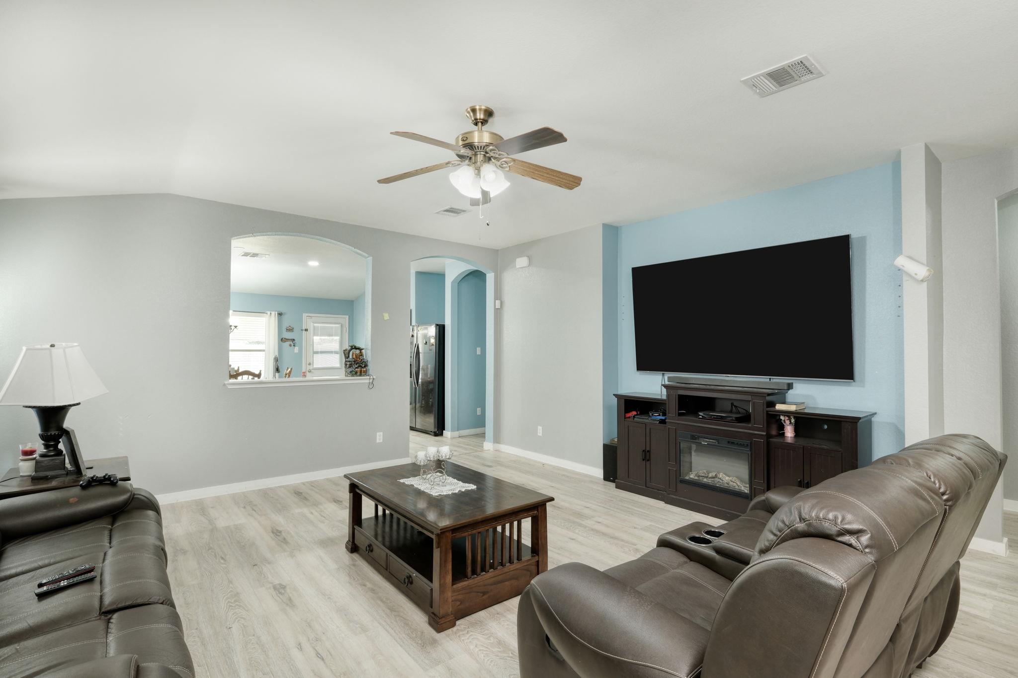 211 Vallecito DR