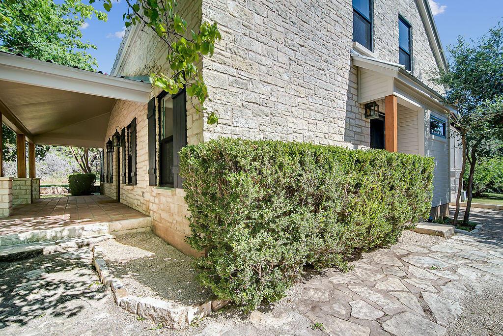 146 Hillside DR
