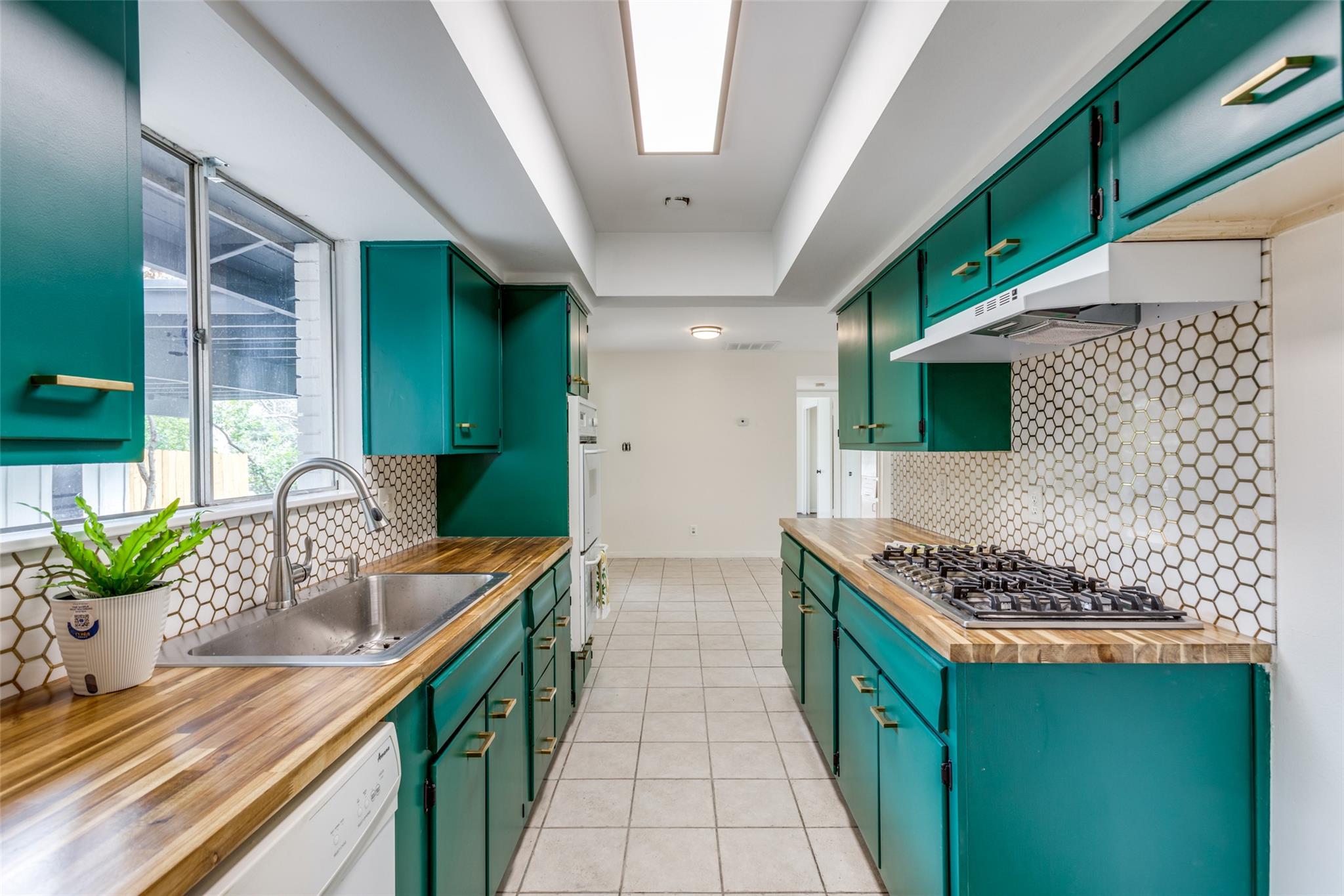 Austin, Texas 78704, United States, 3 Bedrooms Bedrooms, ,2 BathroomsBathrooms,Residential,Active,175379