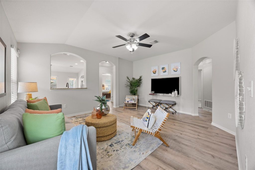 Photo of 629 Pinnacle DR, Georgetown, TX 78626 (MLS # 1319899)