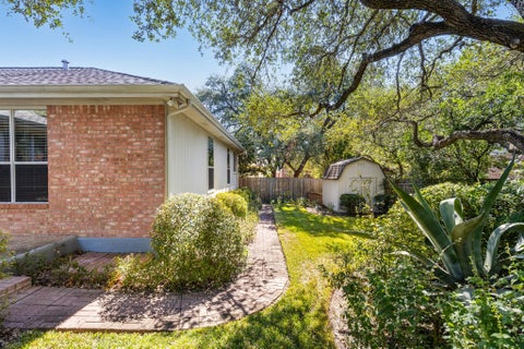 Tiny photo for 6661 Ruxton LN, Austin, TX 78749 (MLS # 2136993)