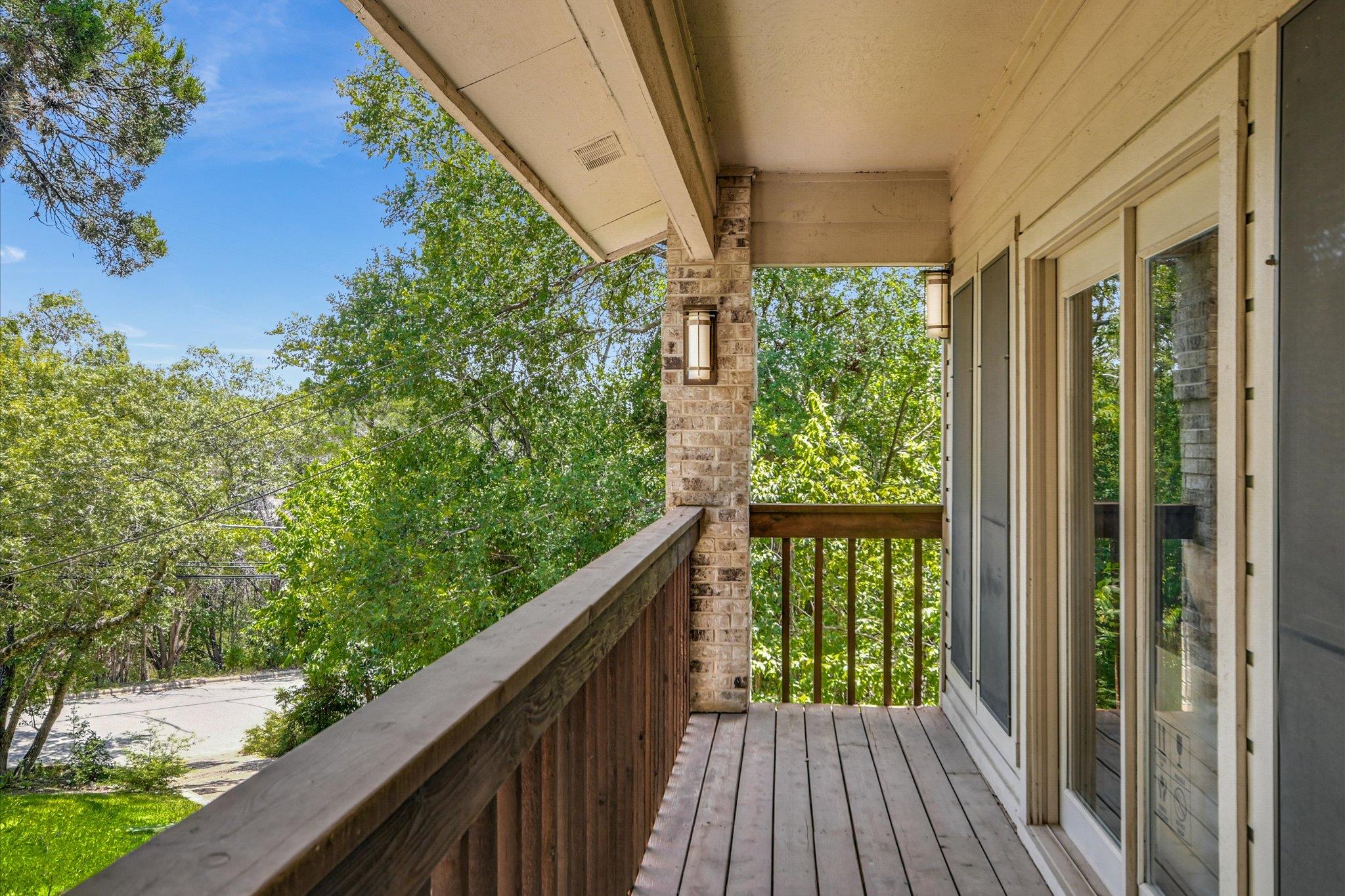 200 Ashworth DR