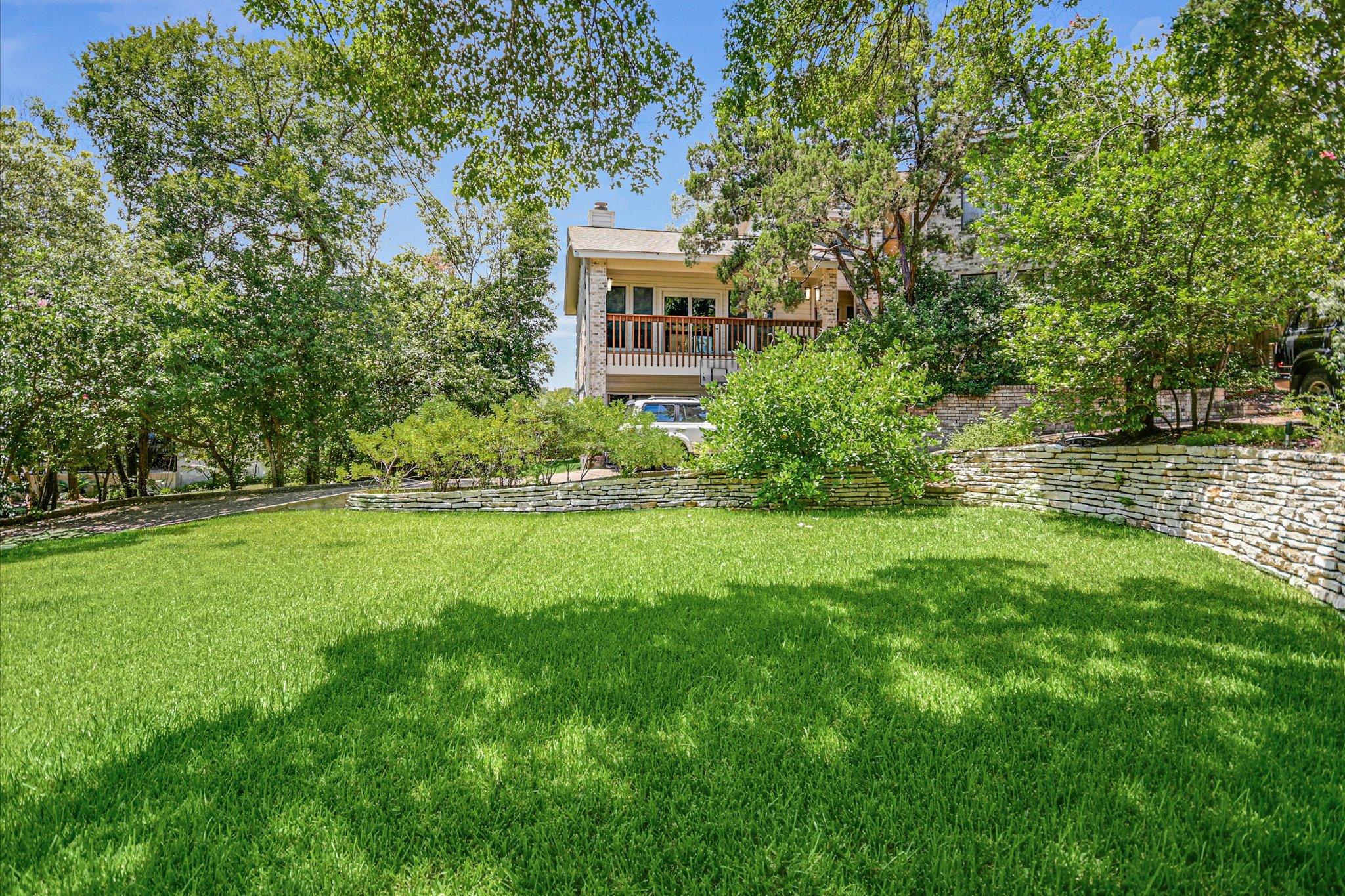 200 Ashworth DR