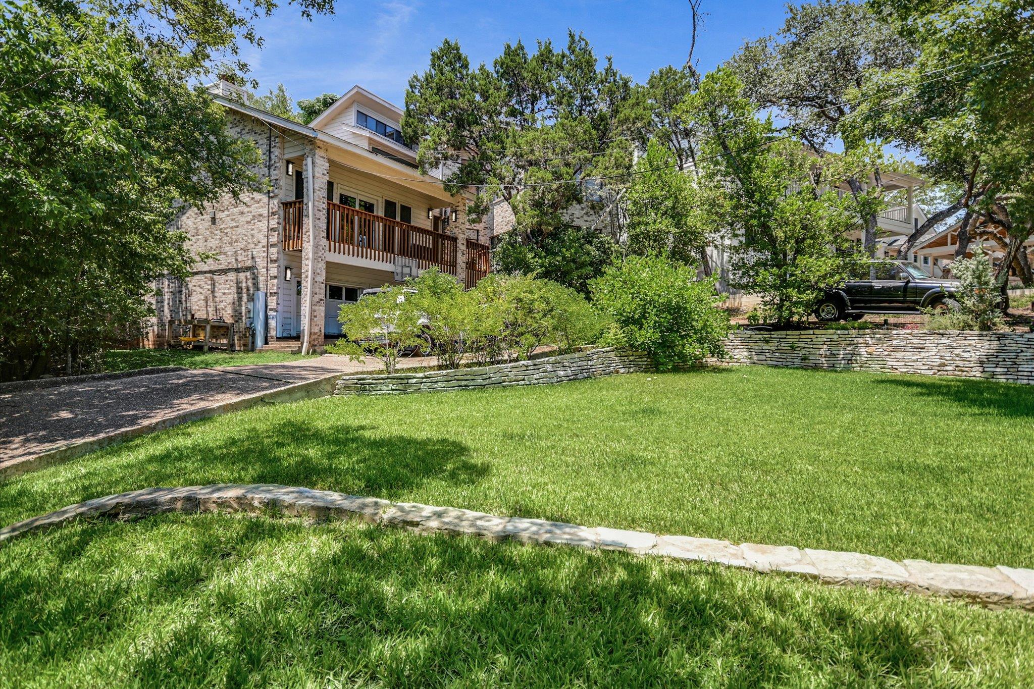 200 Ashworth DR