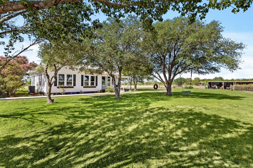 Photo of 6673 Center Point RD, San Marcos, TX 78666 (MLS # 3908409)
