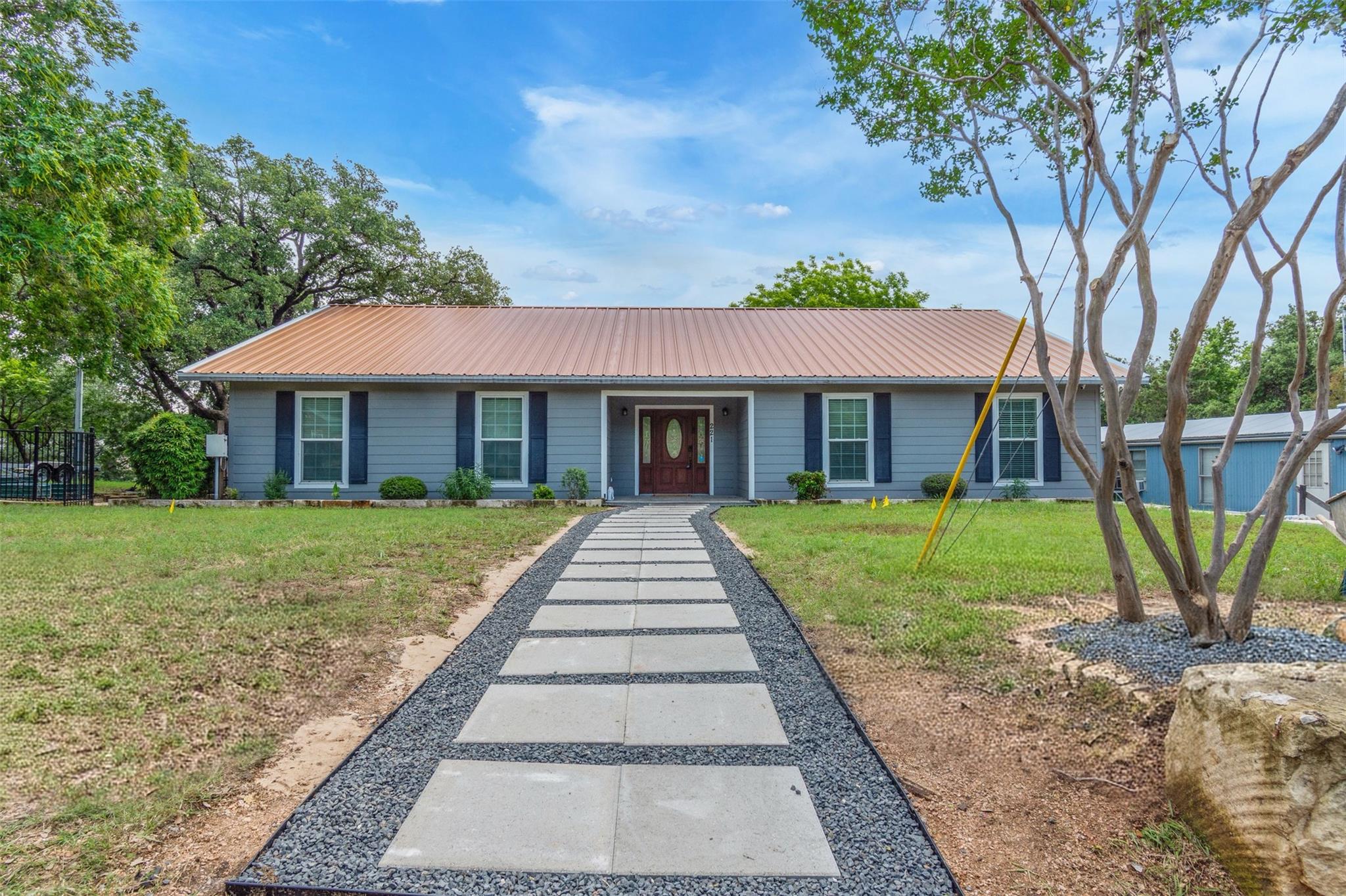 221 County Road 136C