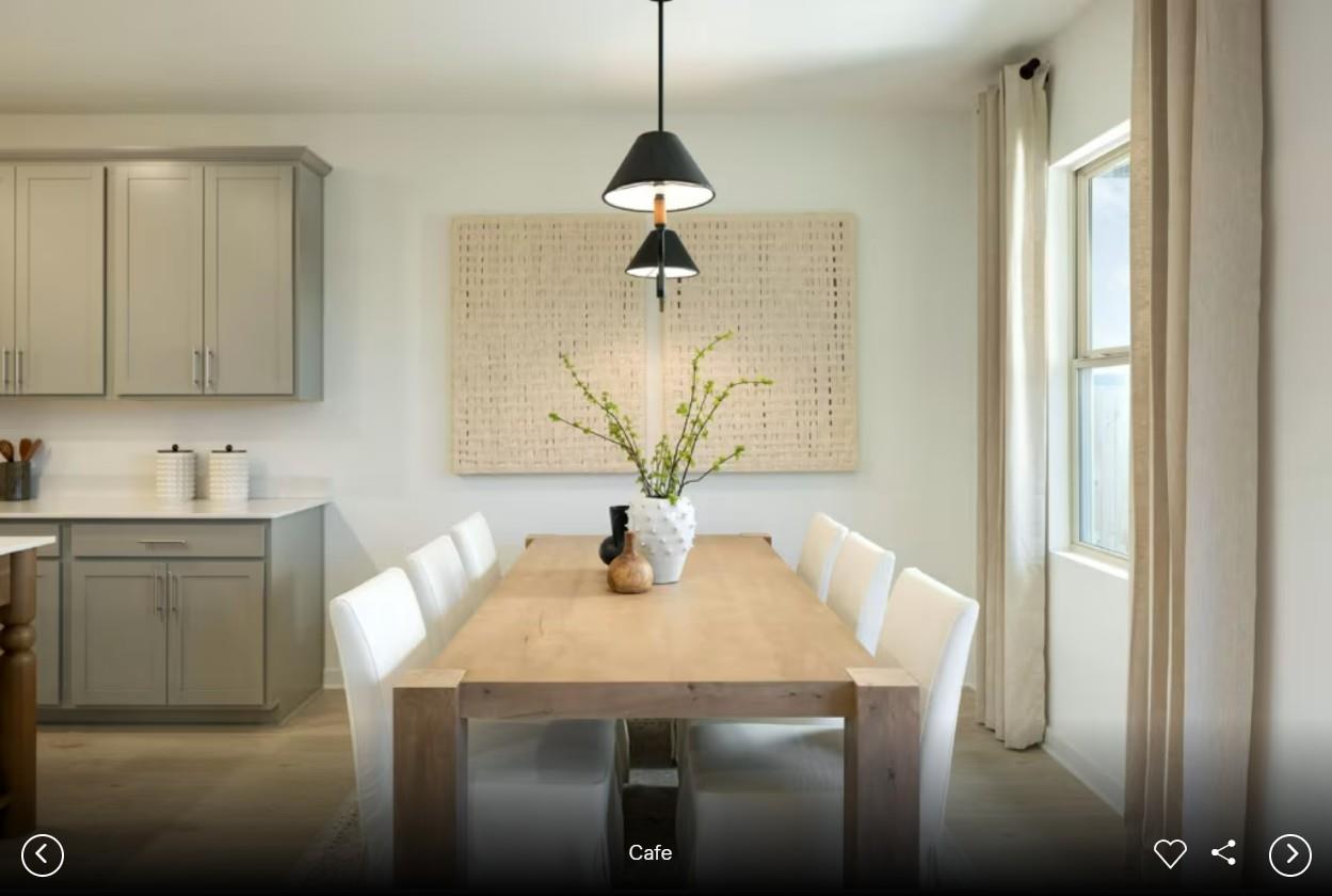 172 Golden Bell Way WAY