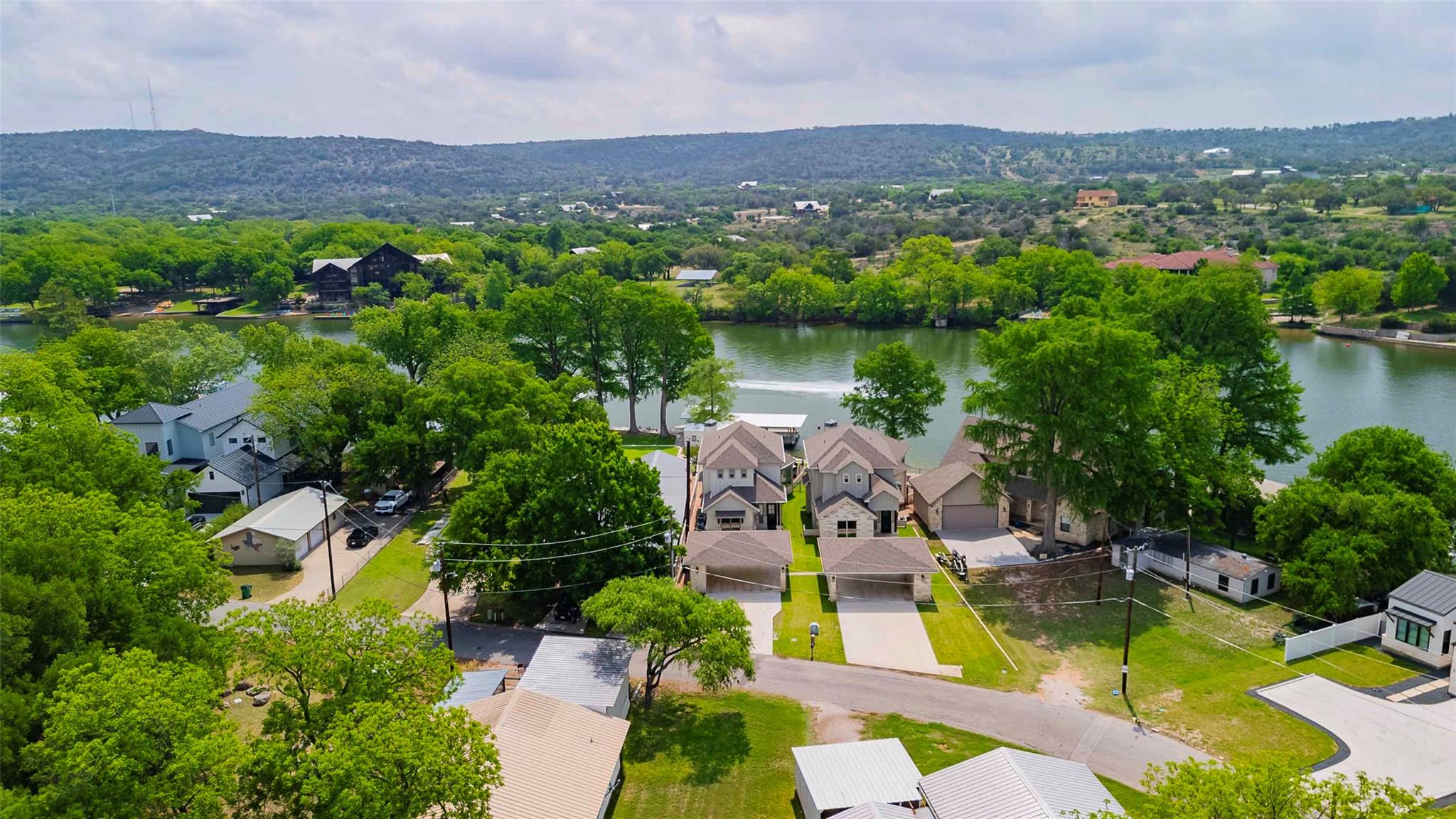 2238 Williams Lakeshore DR